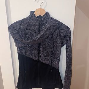 Lululemon patterned define jacket